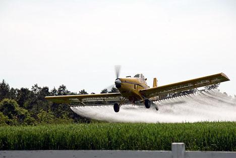 crop dusting plane_full
